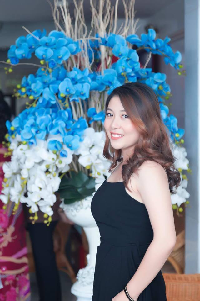 Chủ cửa hàng xinh đẹp và rất thân thiện Chủ cửa hàng xinh đẹp và rất thân thiện