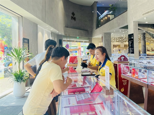 Kinh doanh cửa hàng vàng