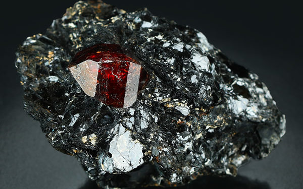 Đá Zircon