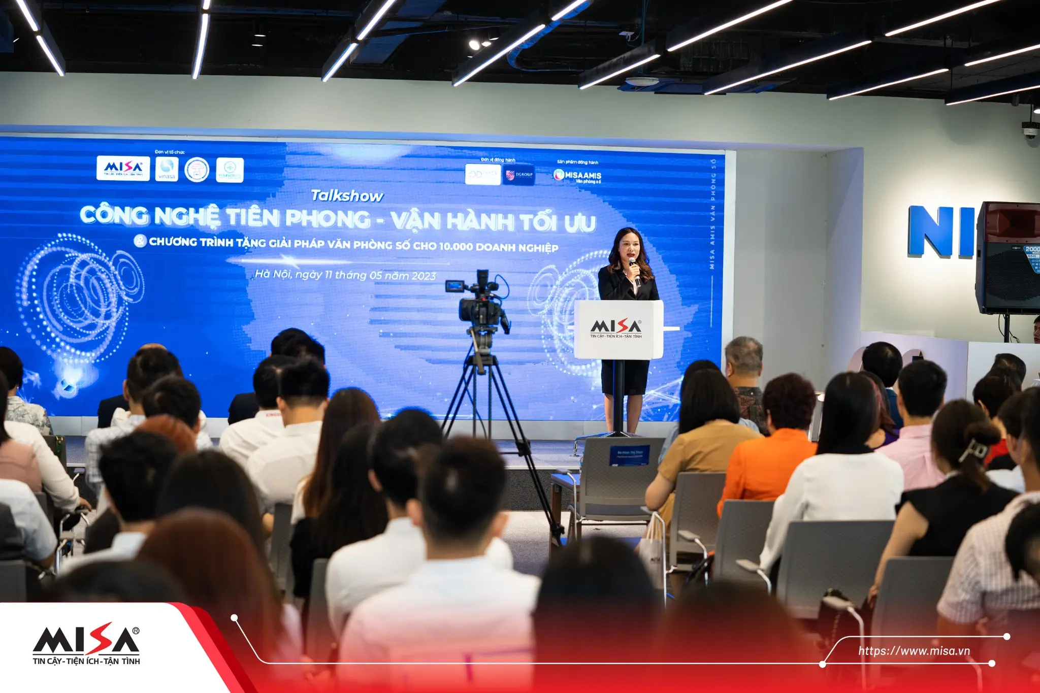 tiếp cận khách hàng thông qua event