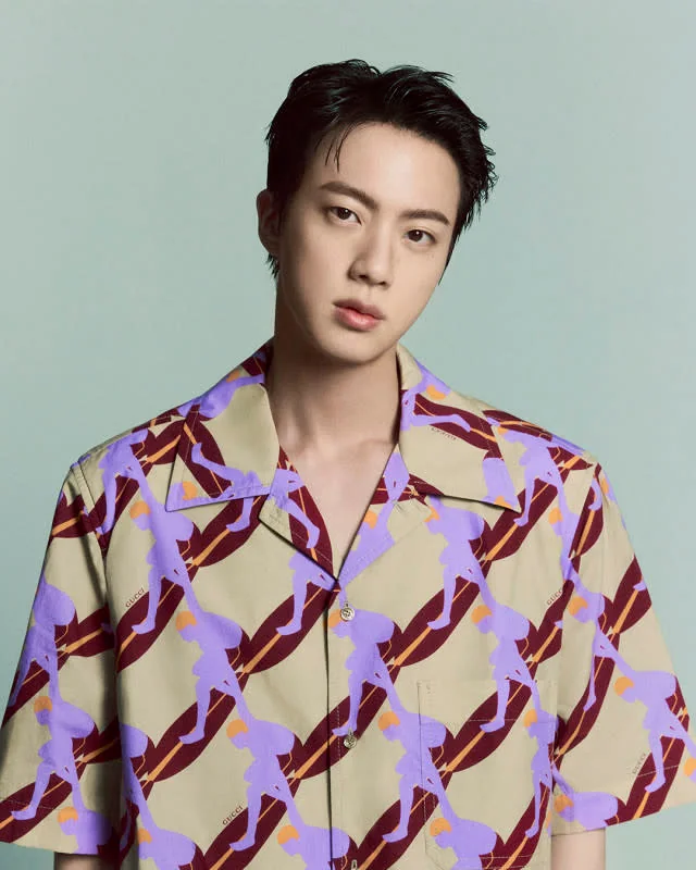 Gucci tung loạt ảnh giới thiệu đại sứ thương hiệu mới - Jin (BTS)