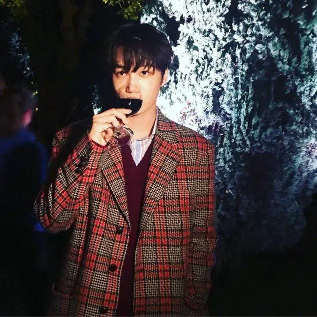 Kai EXO gây sốt tại buổi trình diễn Cruise 2019 của Gucci