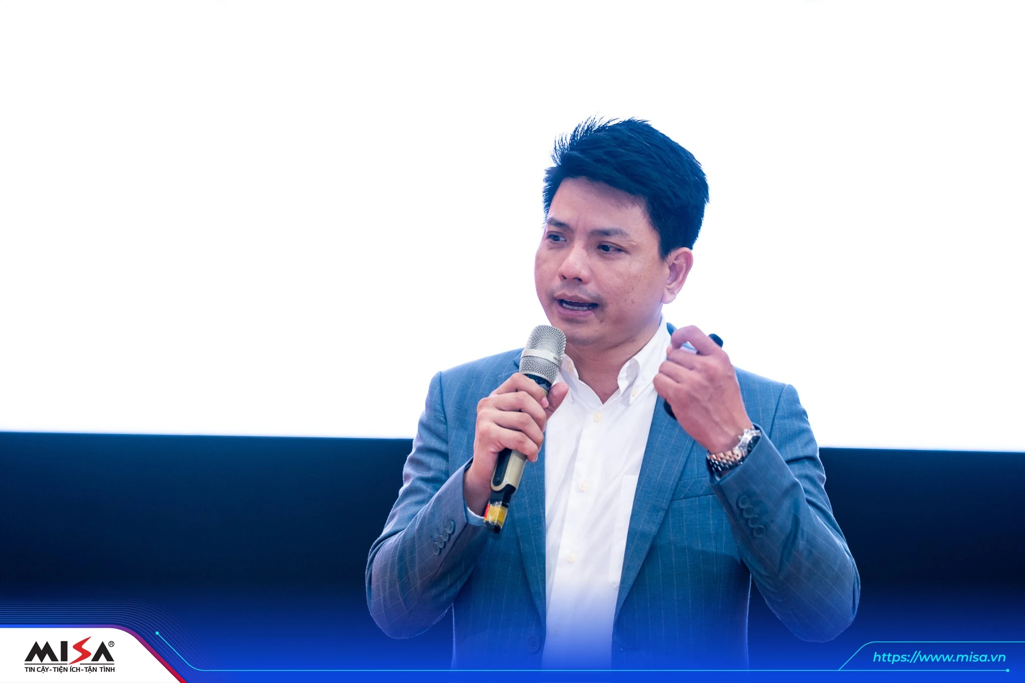 Ông Nguyễn Quang Khải – Phó Giám đốc Khối Giải pháp Bán lẻ MISA phát biểu khai mạc
