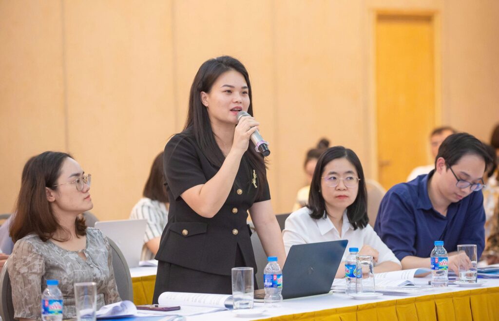 Bà Bùi Thị Trang, Giám đốc Khối Giải pháp bán lẻ MISA, đơn vị cung cấp phần mềm duy nhất tại buổi hội thảo đã có góp ý về giải pháp hỗ trợ hộ kinh doanh