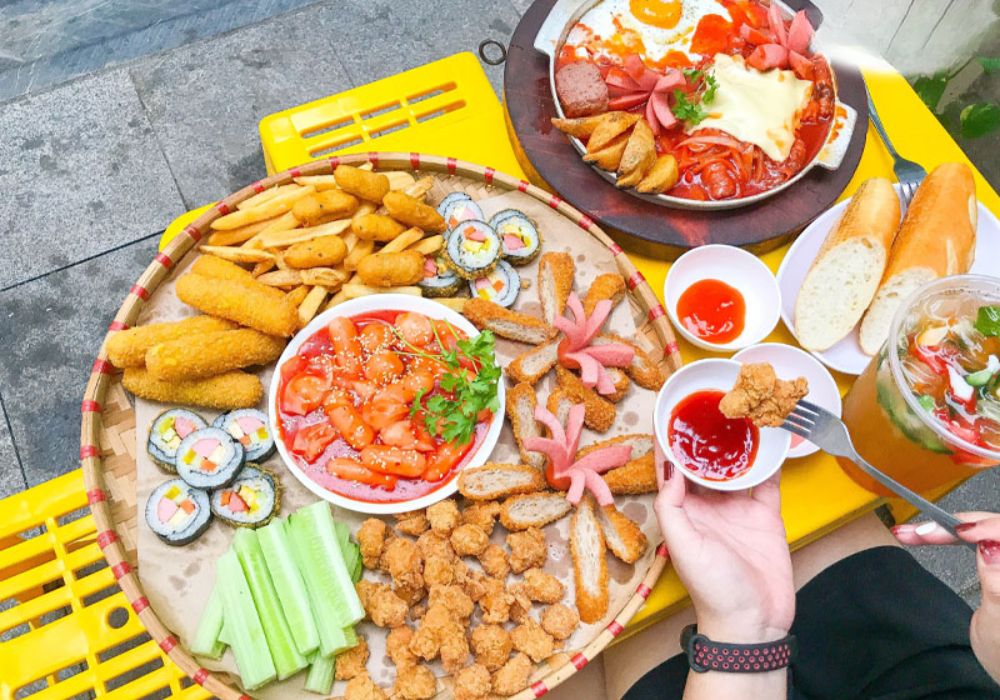 Đồ ăn vặt online theo trend