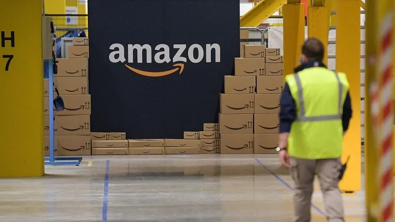 vận chuyển hàng hóa sang kho của amazon
